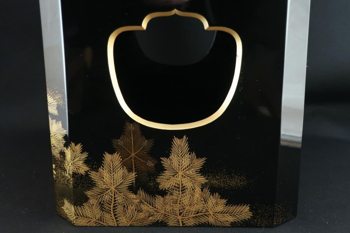 黒塗雲鶴松蒔絵三宝 / Black-lacquered 'Sanpo' Stand - OKURA 黒塗雲鶴松蒔絵三宝 / Black-lacquered 'Sanpo' Stand - OKURA