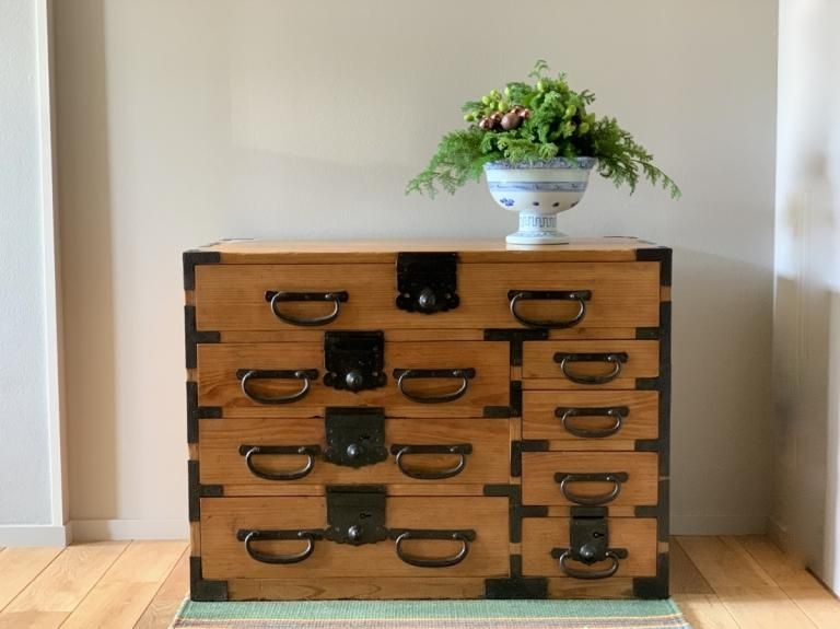 小箪笥 時代箪笥／閂付小箪笥 スタンド付き【Small chest with metal
