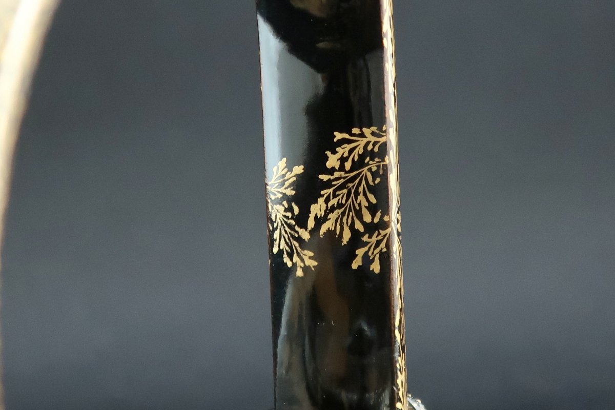 黒塗兜立雛蒔絵銚子 / Black-lacquered Sake Pourer - OKURA ORIENTAL ART / 大蔵オリエンタルアート