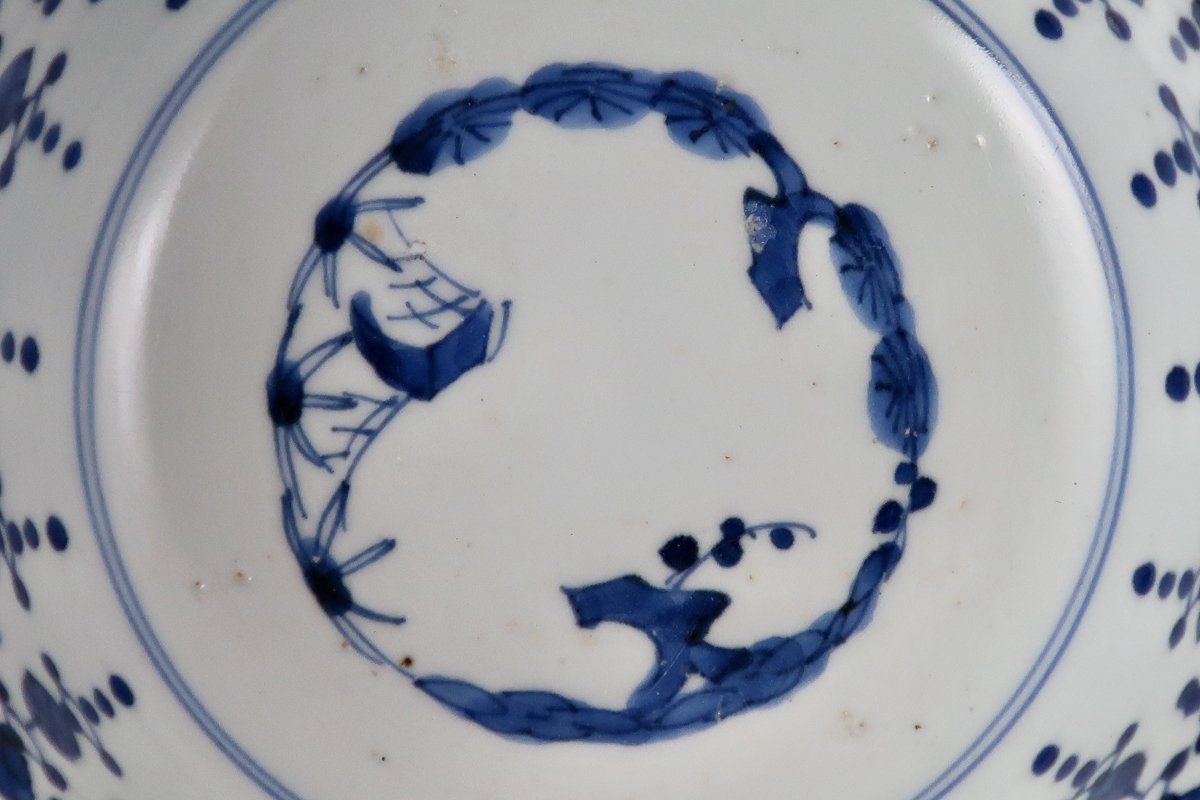 伊万里染付瓔珞文中鉢 / Imari Blue & White Bowl - OKURA ORIENTAL 