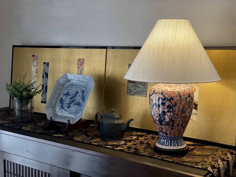 ΤƲַơ֥ / Table Lamp of Imari Polychrome Pot