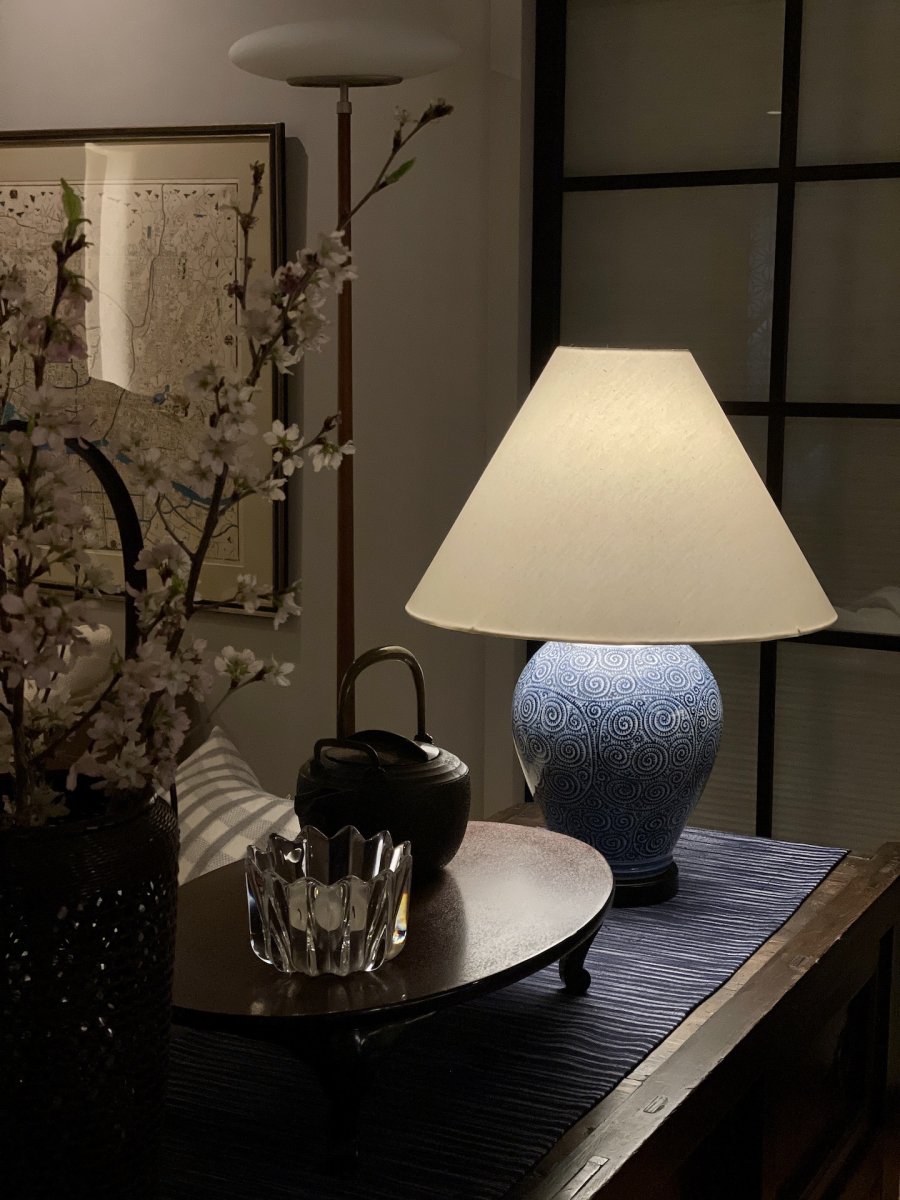 伊万里染付蛸唐草文壺テーブルランプ / Table Lamp of Imari Blue 