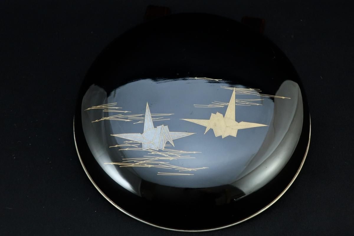 「折鶴＆松」朱漆小膳 20客 アンティーク 折鶴蒔絵黒塗菓子器 / Black-lacquered Sweet Box with 'Makie