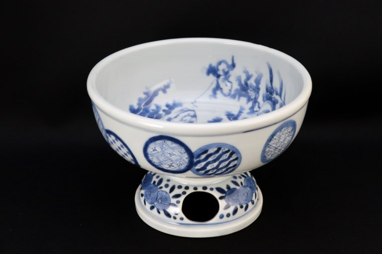 Τζʸ / Imari Blue & White 'Haisen' Sake cup Washing Bowl with the picture of Circles