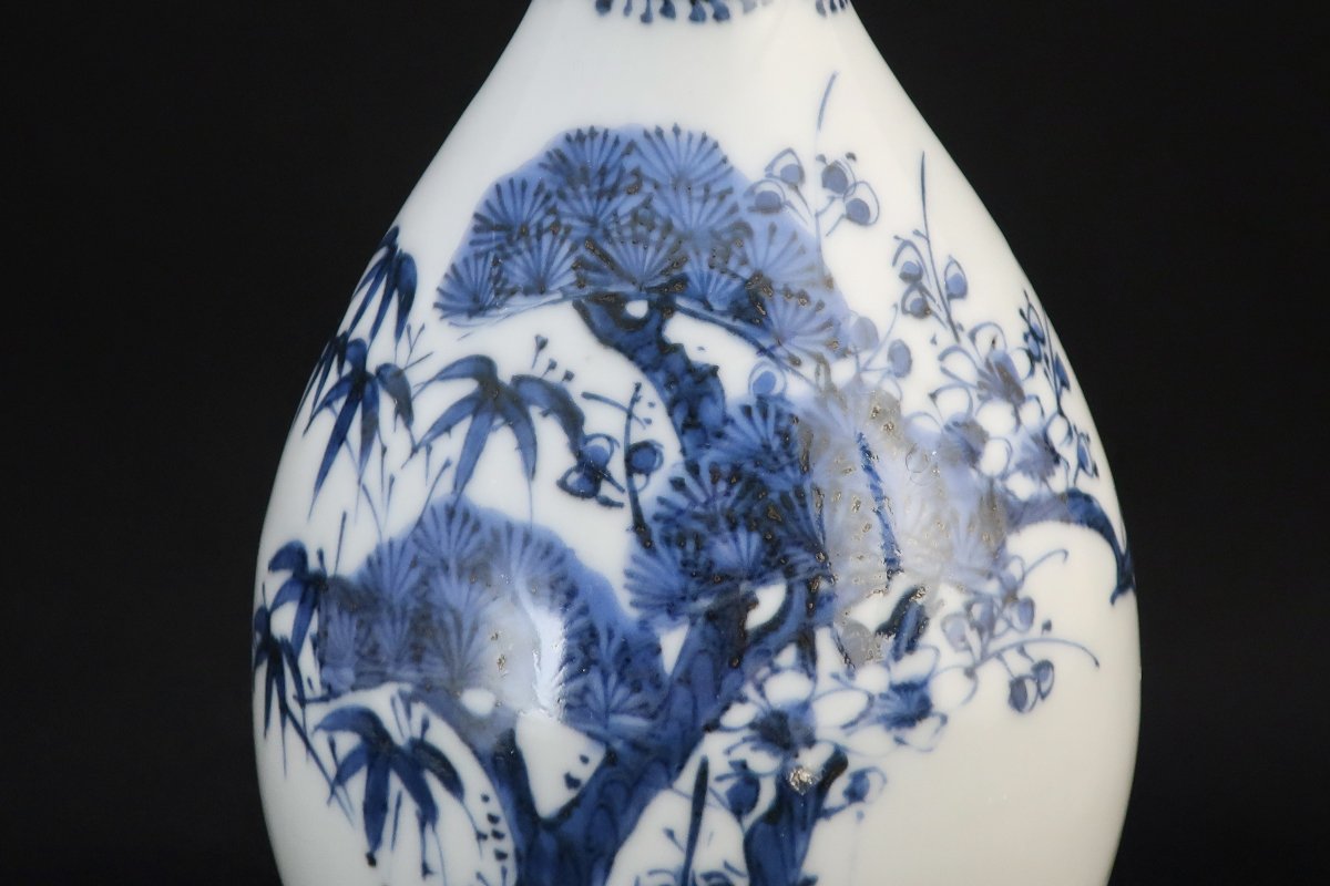 伊万里染付松竹梅蛸唐草文御神酒徳利 一対 / Imari Blue & White Sacred Sake 'Tokkuri' 1 pair -  OKURA ORIENTAL ART / 大蔵オリエンタルアート