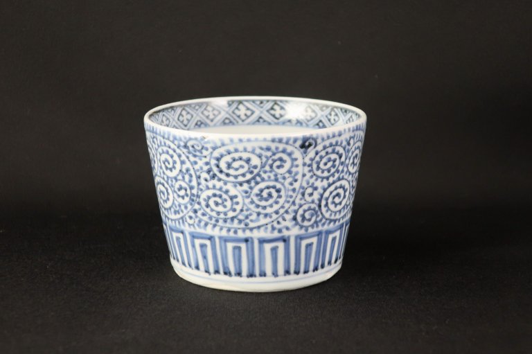 Τʸ綾 / Imari Large Blue & White Soba Cup with the pattern of 'Takokarakusa'