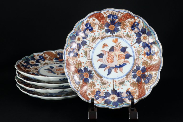 伊万里色絵花鳥文菊花形七寸皿　五枚組 / Imari Polychrome Chrusanthemum-flower-shaped Plates  set of 5