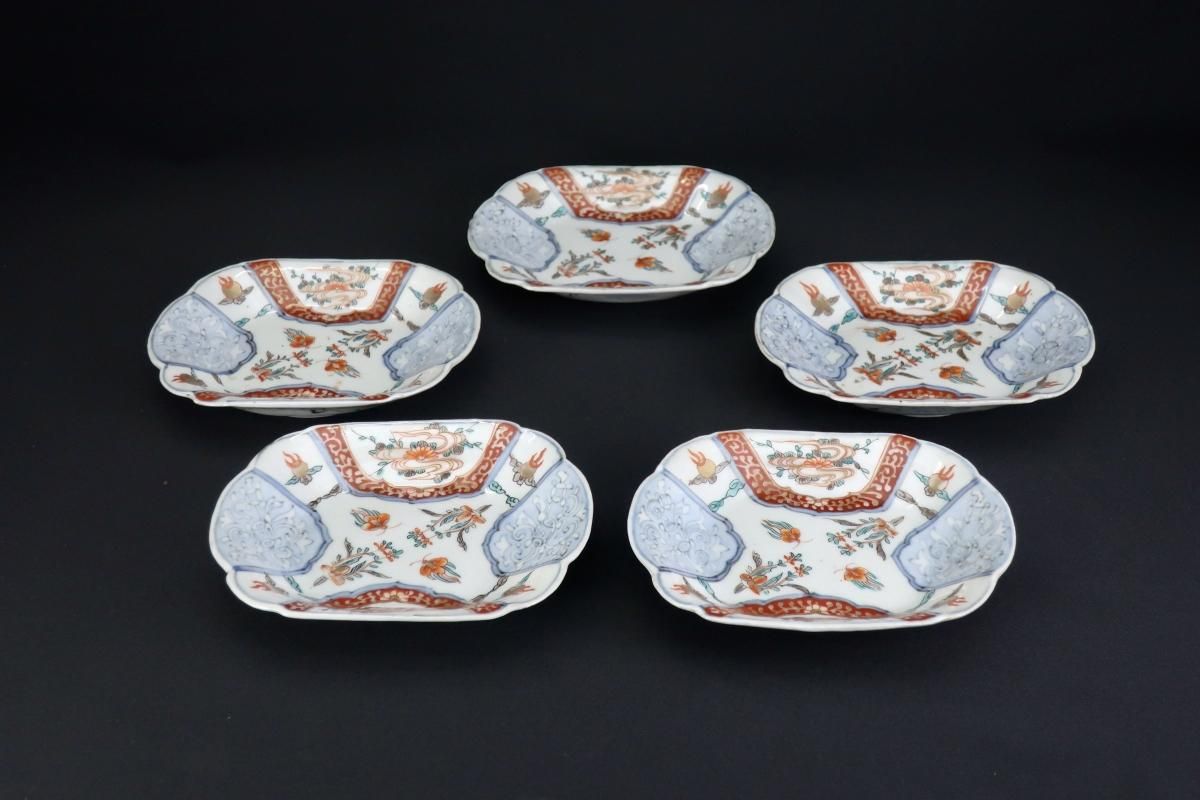 低価格で大人気の 伊万里色絵菊水花蝶文変形皿 五枚組 Plates Polychrome Imari / アンティーク雑貨