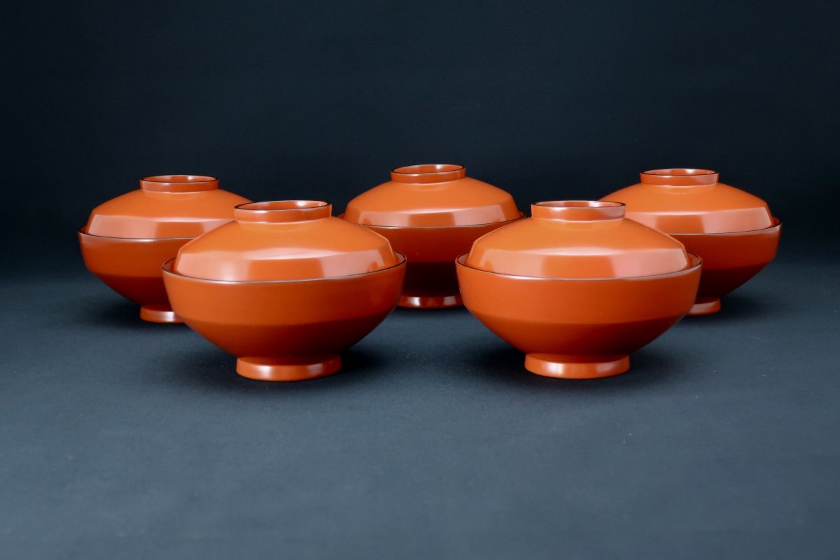 set　Red-lacquered　OKURA　Bowls　ART　Wajima　輪島塗洗朱縁黒吸物椀　Soup　Lids　ORIENTAL　五客組　大蔵オリエンタルアート　with　of