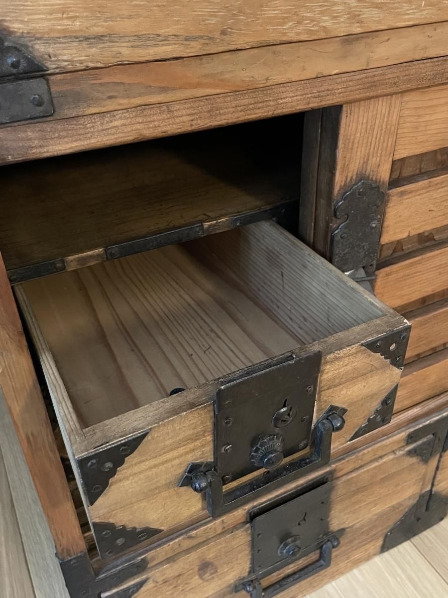 桐帳場箪笥 / Kiri Choba Tansu (Paulownia Small Merchant