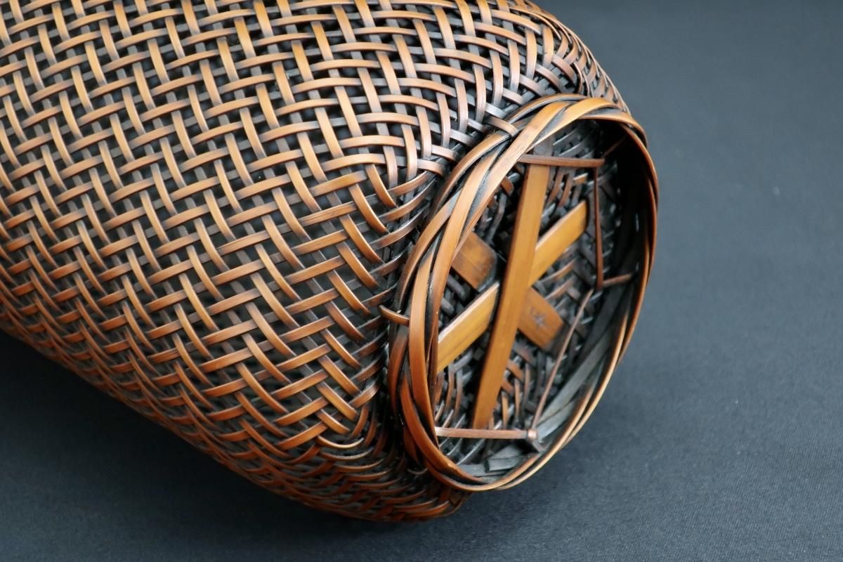 オールド・バカラ 1890年頃 特大青色被せ装飾切子ガラス鉢 26cm1.8kg オールド・バカラ 1890年頃 特大青色被せ装飾切子ガラス鉢 26cm1.8kg