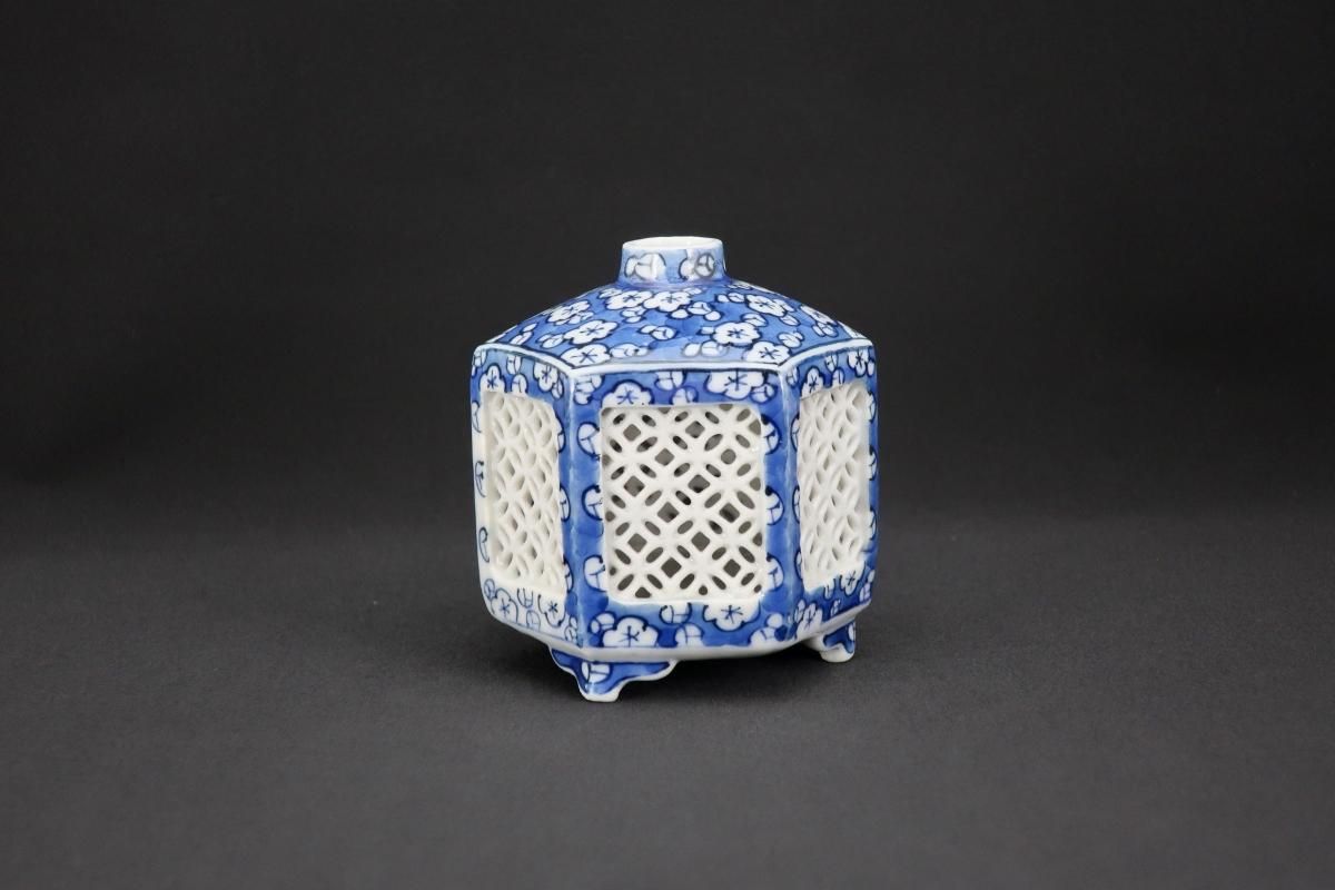 伊万里染付梅散らし文虫籠 / Imari Blue & White Cricket Cage 伊万里染付梅散らし文虫籠 / Imari Blue & White Cricket Cage