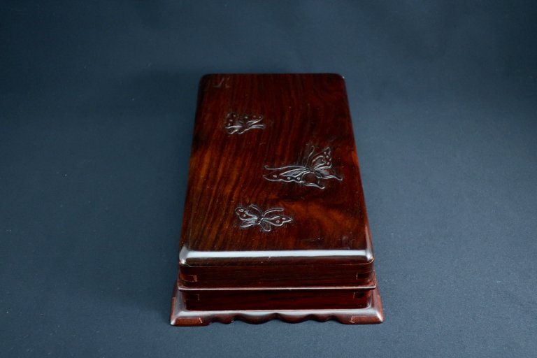 紫檀蝶の図硯箱 / Rosewood Ink Stone Box with the decoration of Butteries 