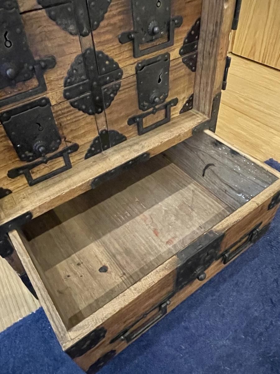 総桐行商（背負）箪笥 / Peddler's Paulownia Chest - OKURA