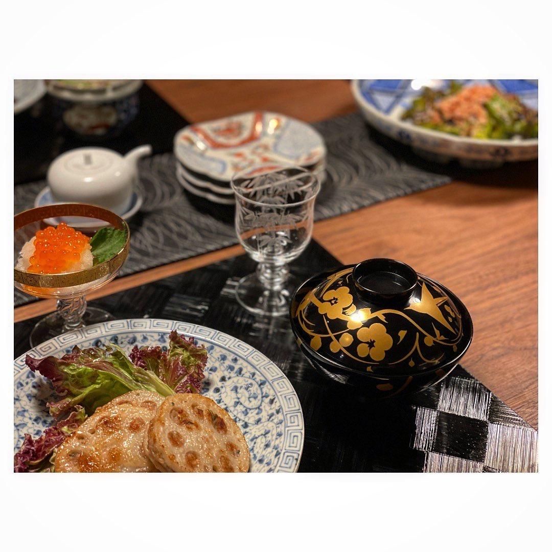 リンゴとカクテルグラスの油彩画 2023.9.4 誰が何と言おうとスタイルは変えない。自分のために