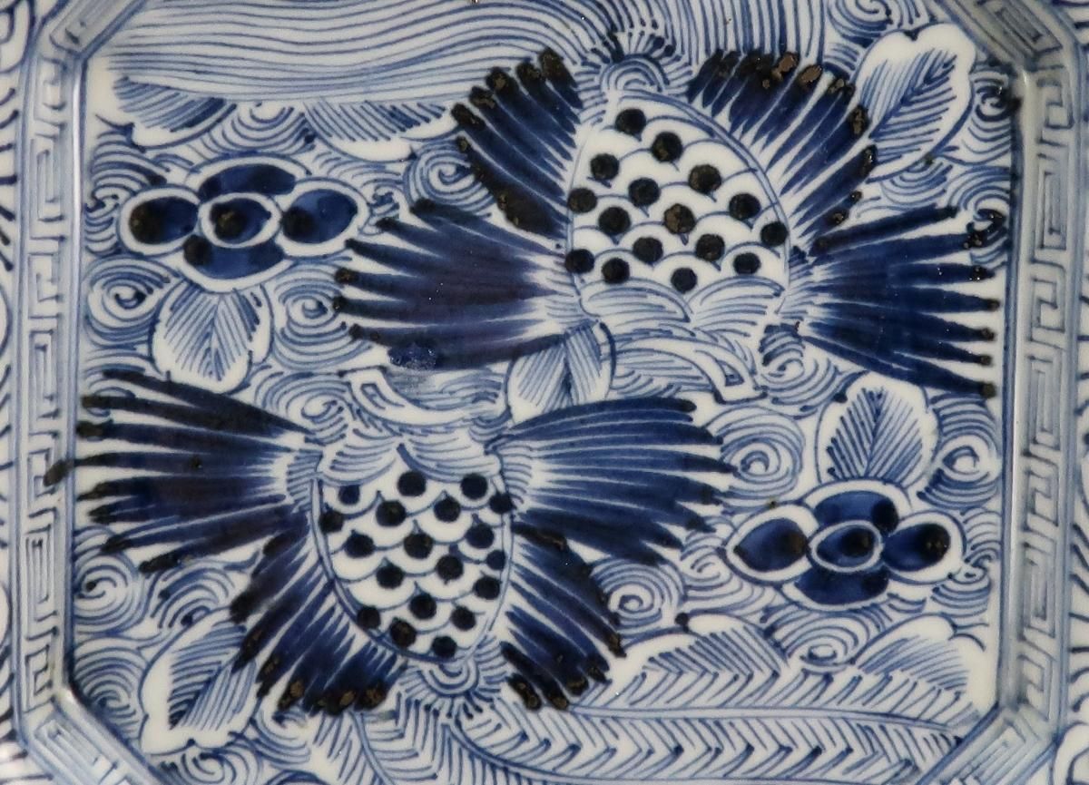伊万里線描染付鳳凰文隅切角皿 / Imari Square Blue & White