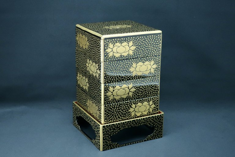 𼬳Ȣ / Black-lacquered 'Jubako' Food Boxes with Stand