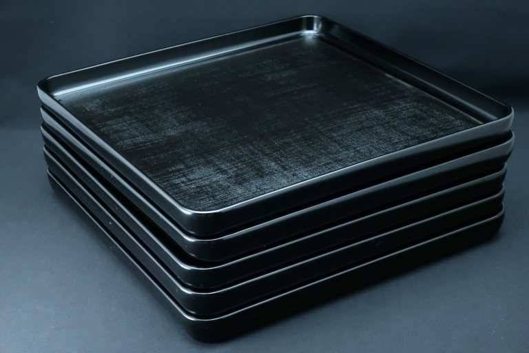 Ž / Black-lacquered Trays  set of 5