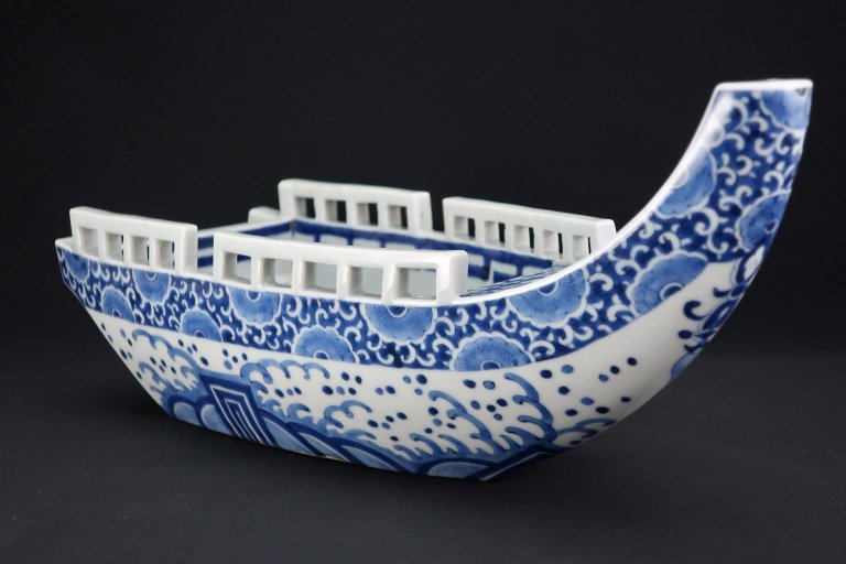 սִ / Seto Blue & White Boat-shaped Flower Vase