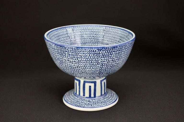 ΤȽʸ / Imari Blue & White 'Haisen' Sake Cup Washing Bowl