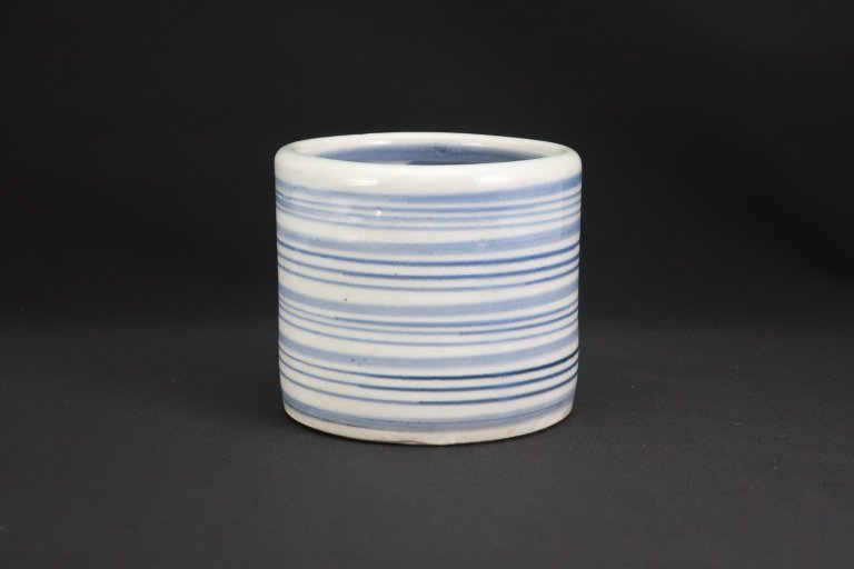 伊万里染付縞文火入 / Imari Blue & White 'Hiire' Pot with horizontal striped pattern