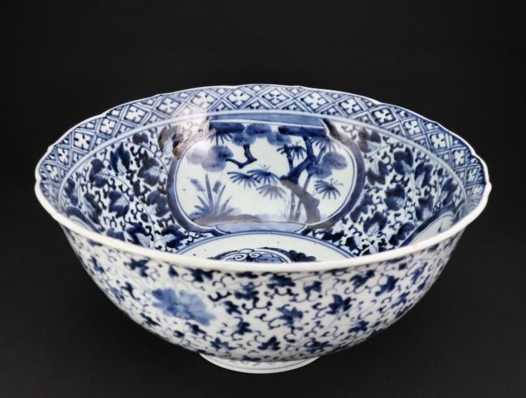 伊万里染付花唐草松竹梅文文大鉢 / Imari Large Blue & White Bowl with the pattern of 'Hanakarakusa'