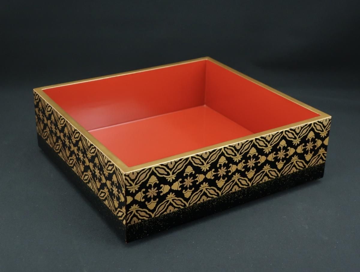 輪島塗蒔絵重箱(重台付) / Wajima 'Jubako' Food Boxes and 輪島塗蒔絵重箱(重台付) / Wajima 'Jubako' Food Boxes and