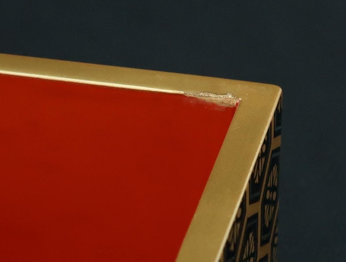 輪島塗蒔絵重箱（重台付） / Wajima 'Jubako' Food Boxes and