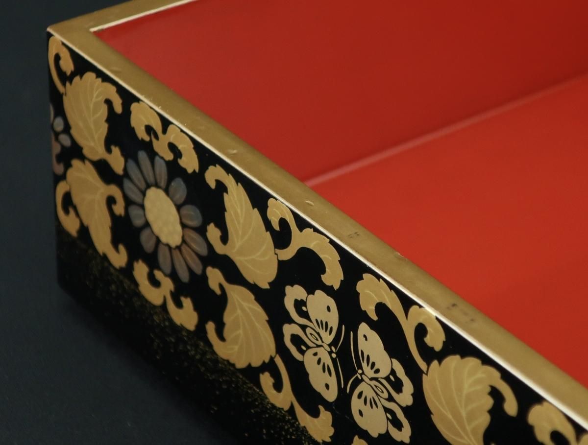 輪島塗蒔絵重箱(重台付) / Wajima 'Jubako' Food Boxes and 輪島塗蒔絵重箱(重台付) / Wajima 'Jubako' Food Boxes and