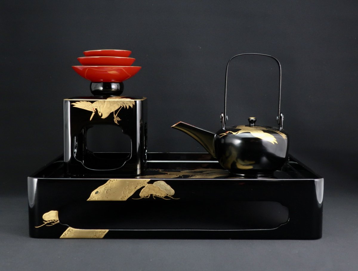 輪島塗鶴松蒔絵屠蘇セット / Wajima-lacquered New Year Sake Set - OKURA ORIENTAL ART /  大蔵オリエンタルアート