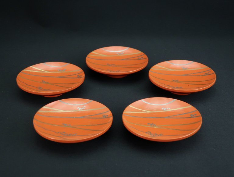 ɶȼ֡޵ / Red-lacquered Sake Cups with 'Makie' picture of Waves  set of 5