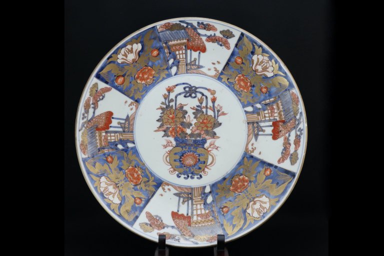 伊万里色絵花籠手大皿 / Imari Large Polychrome Plate with the picture of Flower Basket