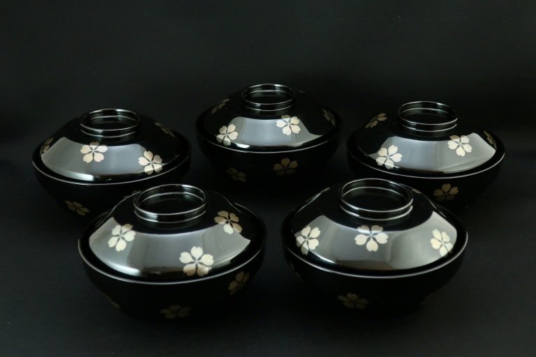 輪島塗花蒔絵吸物椀　五客組 / Wajima Black-lacquered Soup bowls with Lids  set of 5