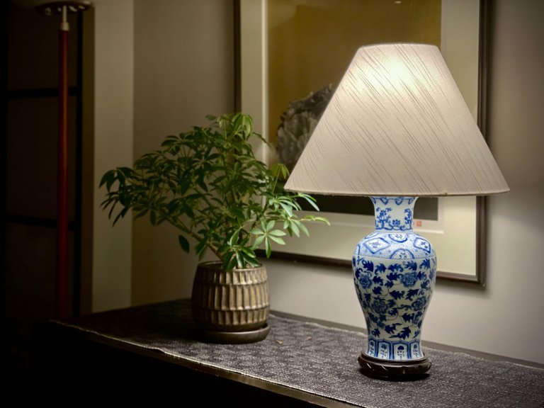 ʸӥơ֥ / Table Lamp of Chinese Blue & White Flower Vase