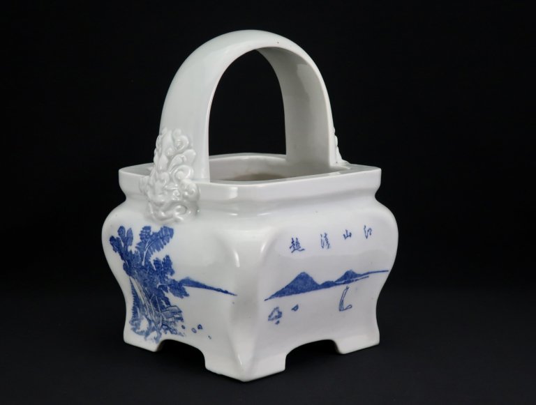 ռռꤢ֤ / Seto Blue & White 'Hibachi' Pot with Handle