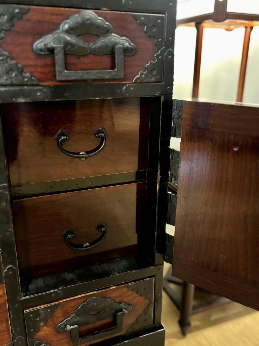 仙台小箪笥(鉄脚付) / Small Sendai Tansu - OKURA ORIENTAL 仙台小箪笥(鉄脚付) / Small Sendai Tansu - OKURA ORIENTAL