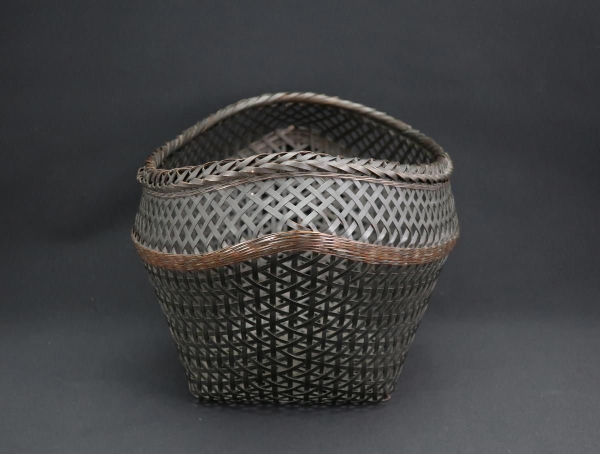 中田錦石作 花籠 中田錦鳳作 花籠（共箱有） / Bamboo Flower Basket made by