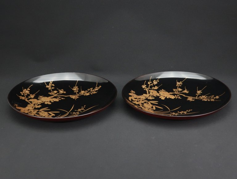 ɻͷҼۻһ / Black-lacquered Plates with 'Makie' picture of 'Shikunshi'  set of 2