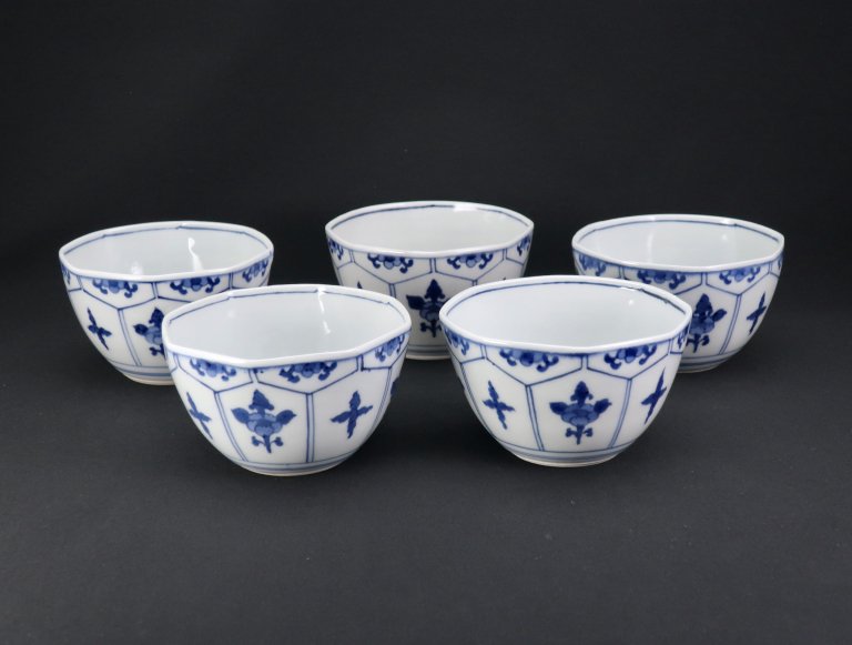 Ȭա޵ / Blue & White Large 'Mukoduke' Bowls  set of 5