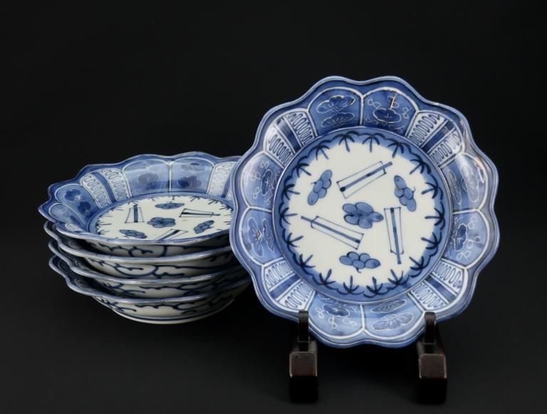 Τվʸزַ / Imari Blue & White Flower-shaped Plates  set of 5