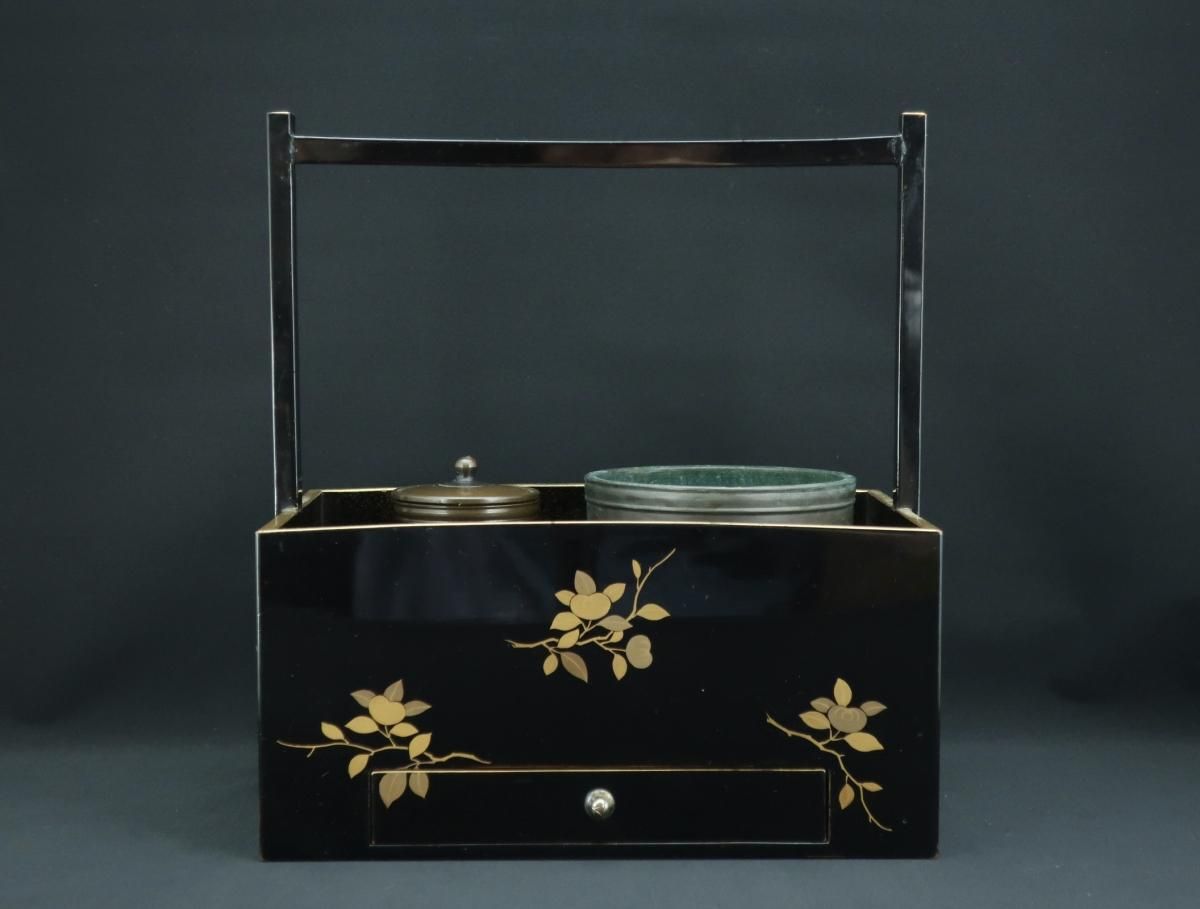黒塗橘蒔絵煙草盆(銅火入&灰吹含む) / Black-lacuquered 黒塗橘蒔絵煙草盆(銅火入&灰吹含む) / Black-lacuquered