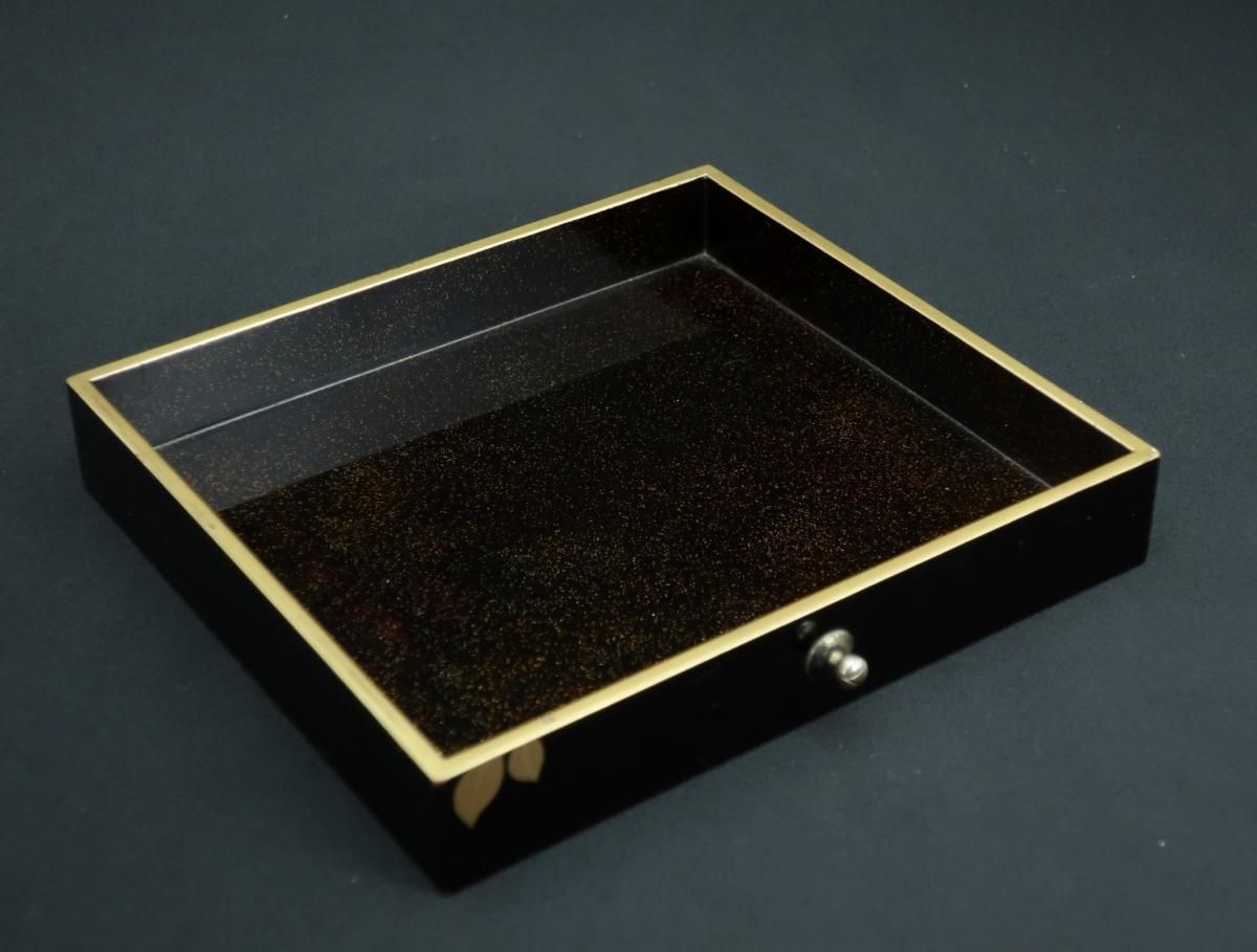 黒塗橘蒔絵煙草盆(銅火入&灰吹含む) / Black-lacuquered 黒塗橘蒔絵煙草盆(銅火入&灰吹含む) / Black-lacuquered