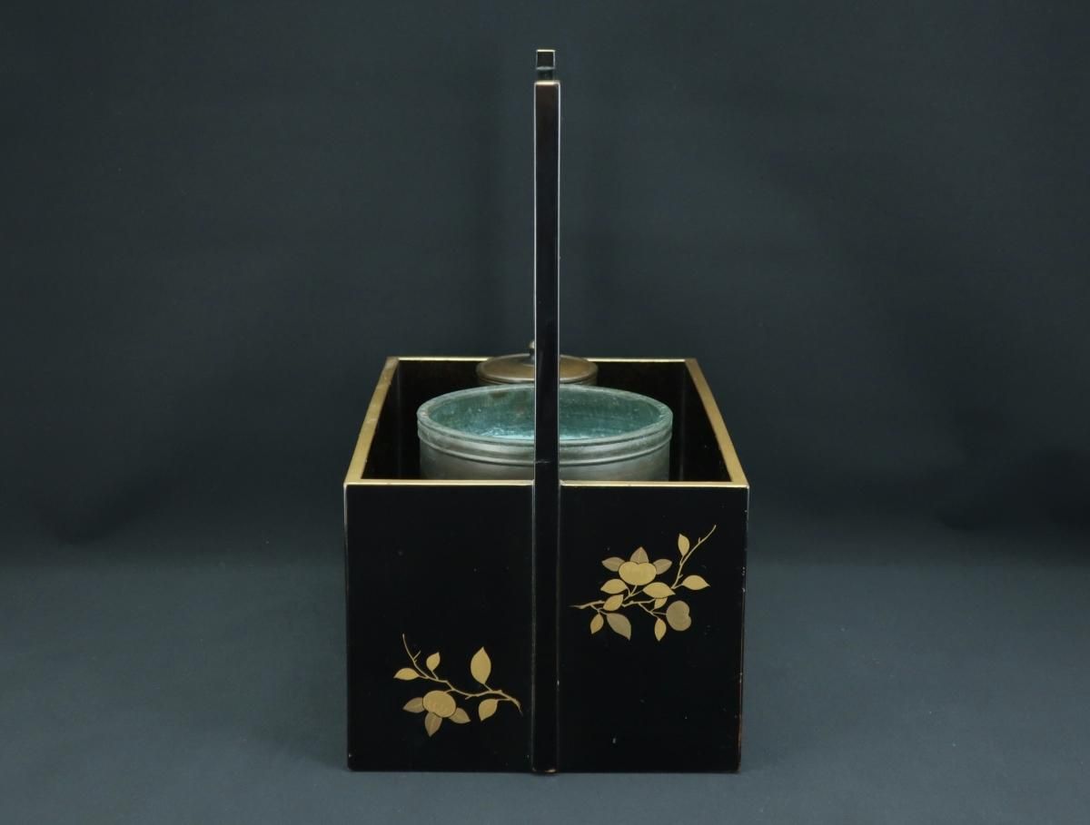 黒塗橘蒔絵煙草盆(銅火入&灰吹含む) / Black-lacuquered 黒塗橘蒔絵煙草盆(銅火入&灰吹含む) / Black-lacuquered