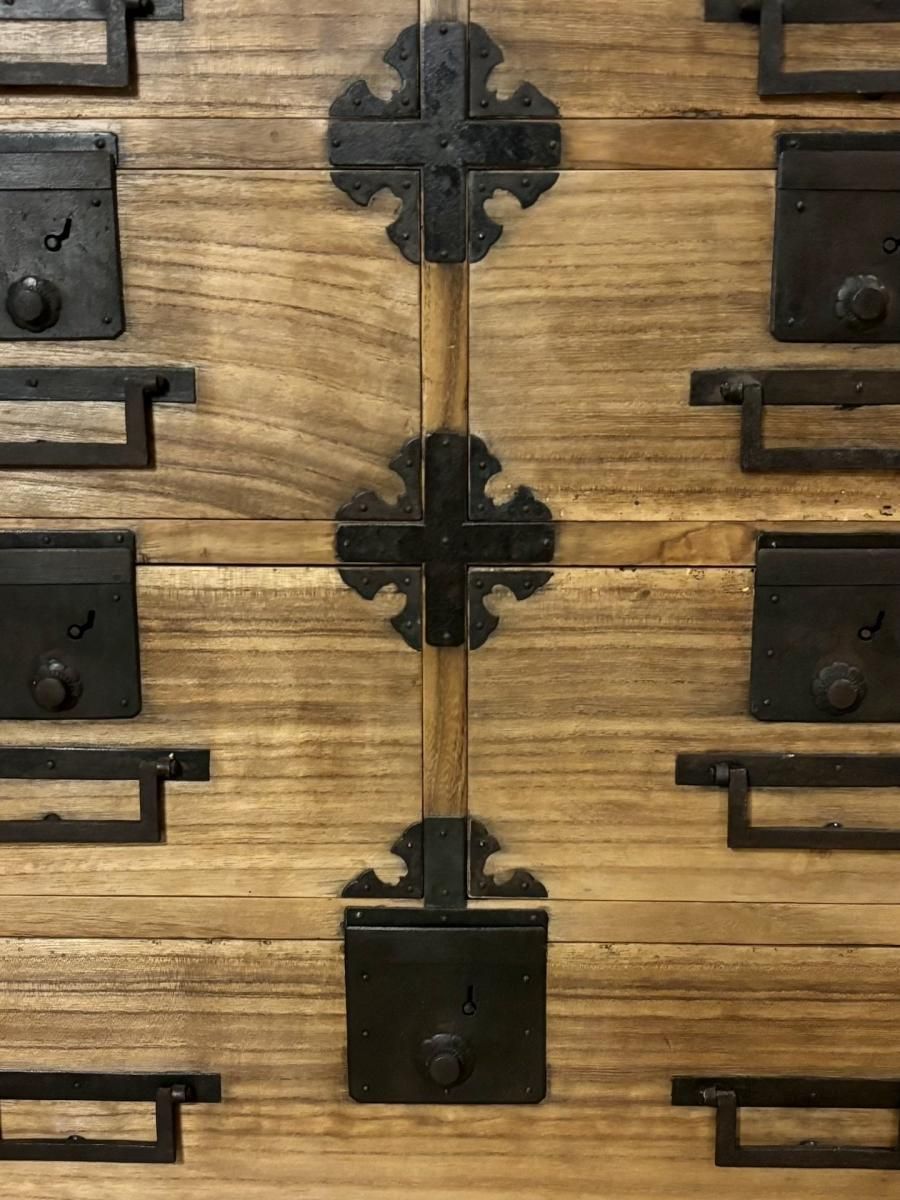 総桐小箪笥 / Small Paulownia Chest - OKURA ORIENTAL ART