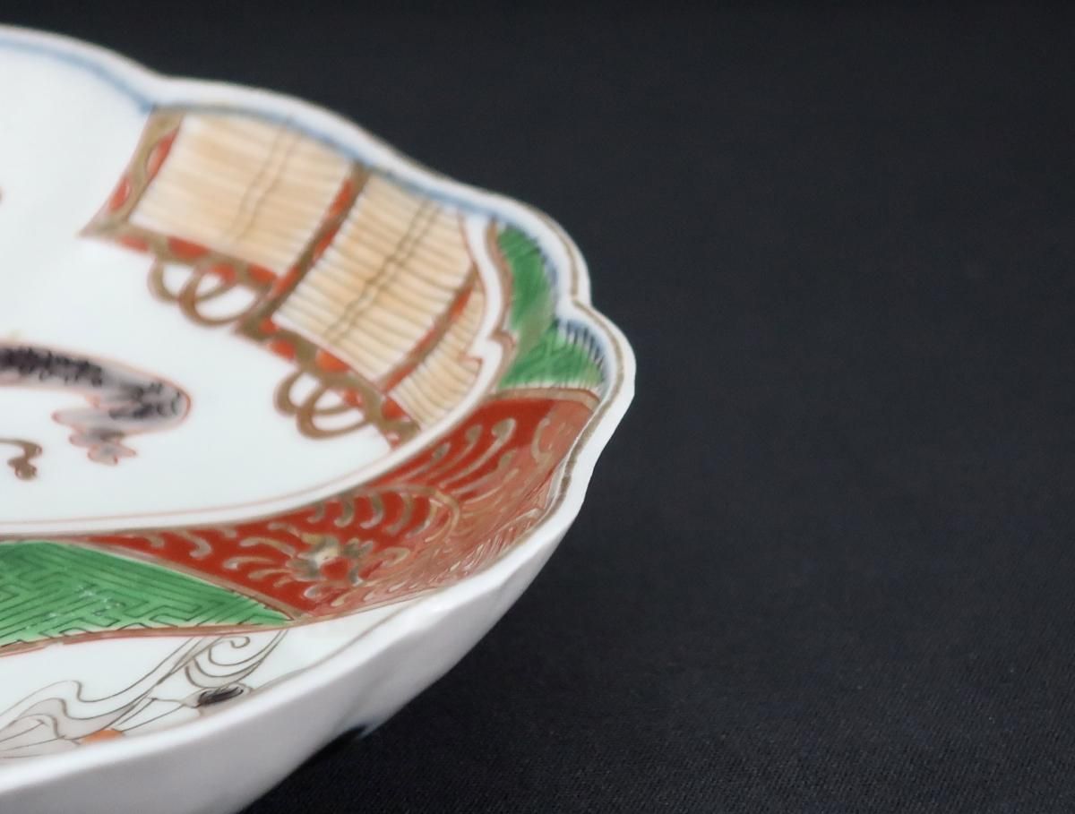 伊万里 草木文 色絵 かぶと大皿 [B31438] 伊万里 草木文 色絵 かぶと大皿 [B31438] - メルカリ