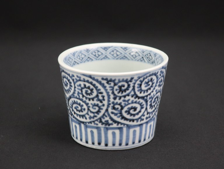 Τʸ / Imari Blue & White Soba Cup with the pattern of 'Takokarakusa'