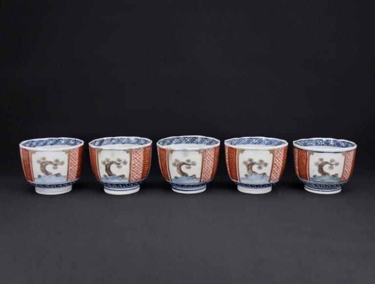 Τա޵ / Imari Polychrome 'Mukoduke' Cups  set of 5