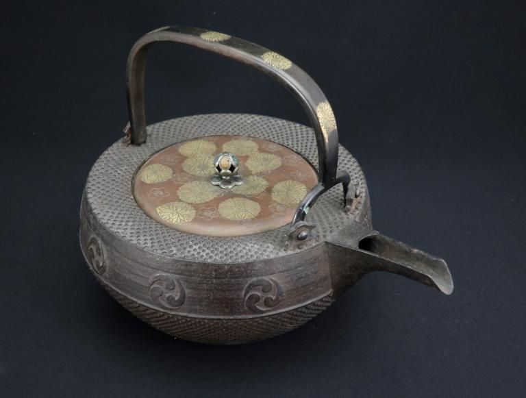 銚子・鉄瓶/Iron Kettle or Sake Pourer - OKURA ORIENTAL ART 銚子・鉄瓶/Iron Kettle or Sake Pourer - OKURA ORIENTAL ART