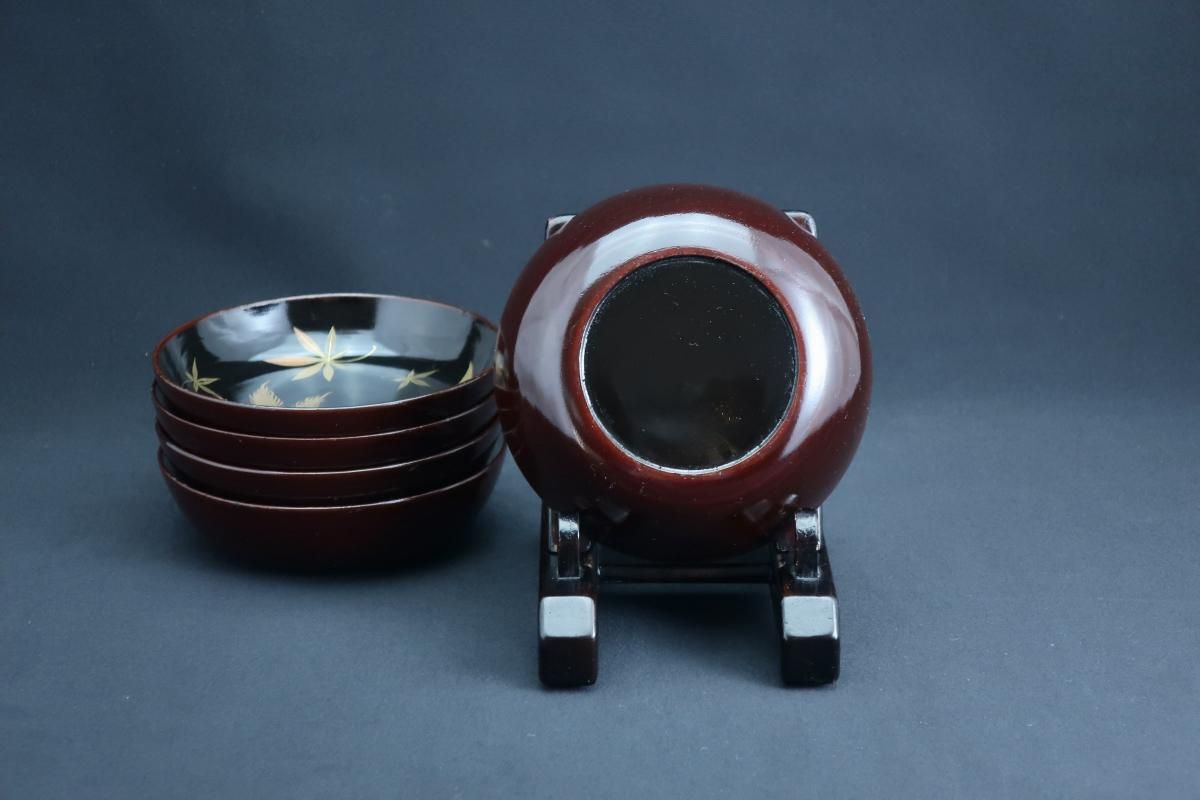 黒塗紅葉蒔絵菓子皿 五枚組 / Black-Lacquered Sweet Plates