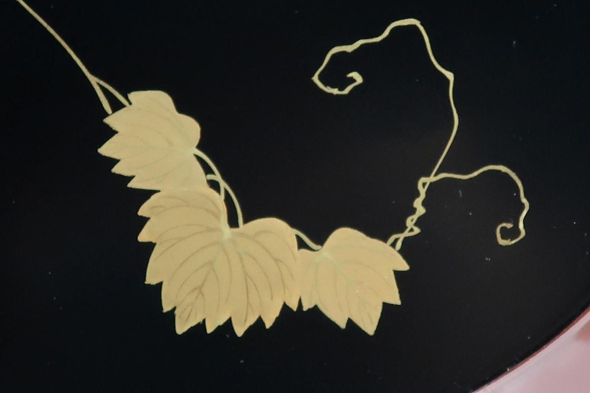 輪島塗蔦蒔絵菓子皿 五枚組 / Wajima-lacquered Plates with